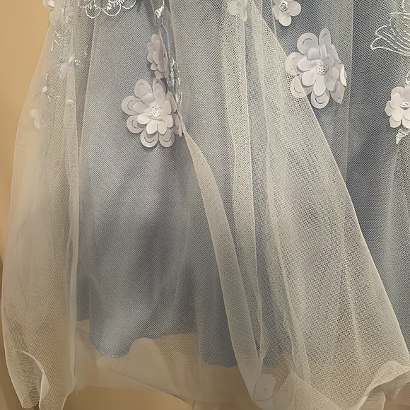 Gorgeous Blue Floral Mini Homecoming dress - Picture 4 of 11